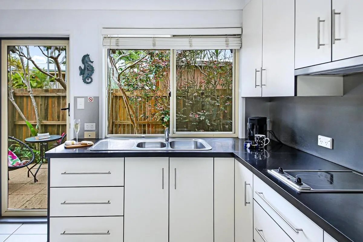 Tiny Comfy Flat With Bikes Daire Coolum Beach Avustralya