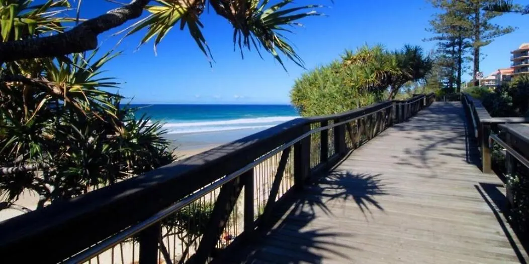 Tiny Comfy Flat With Bikes Daire Coolum Beach